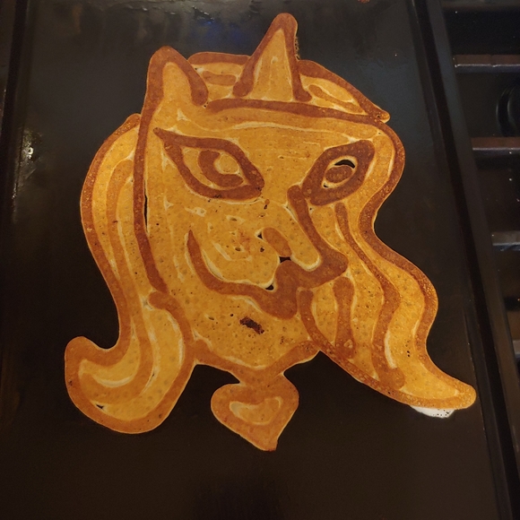 Meet your Posher, Jennifer - Picture 1 of 2